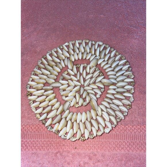 Set Of Vintage Cowrie Seashell  2 Coasters Boho Coastal Wall Hanging - Picture 6 of 7